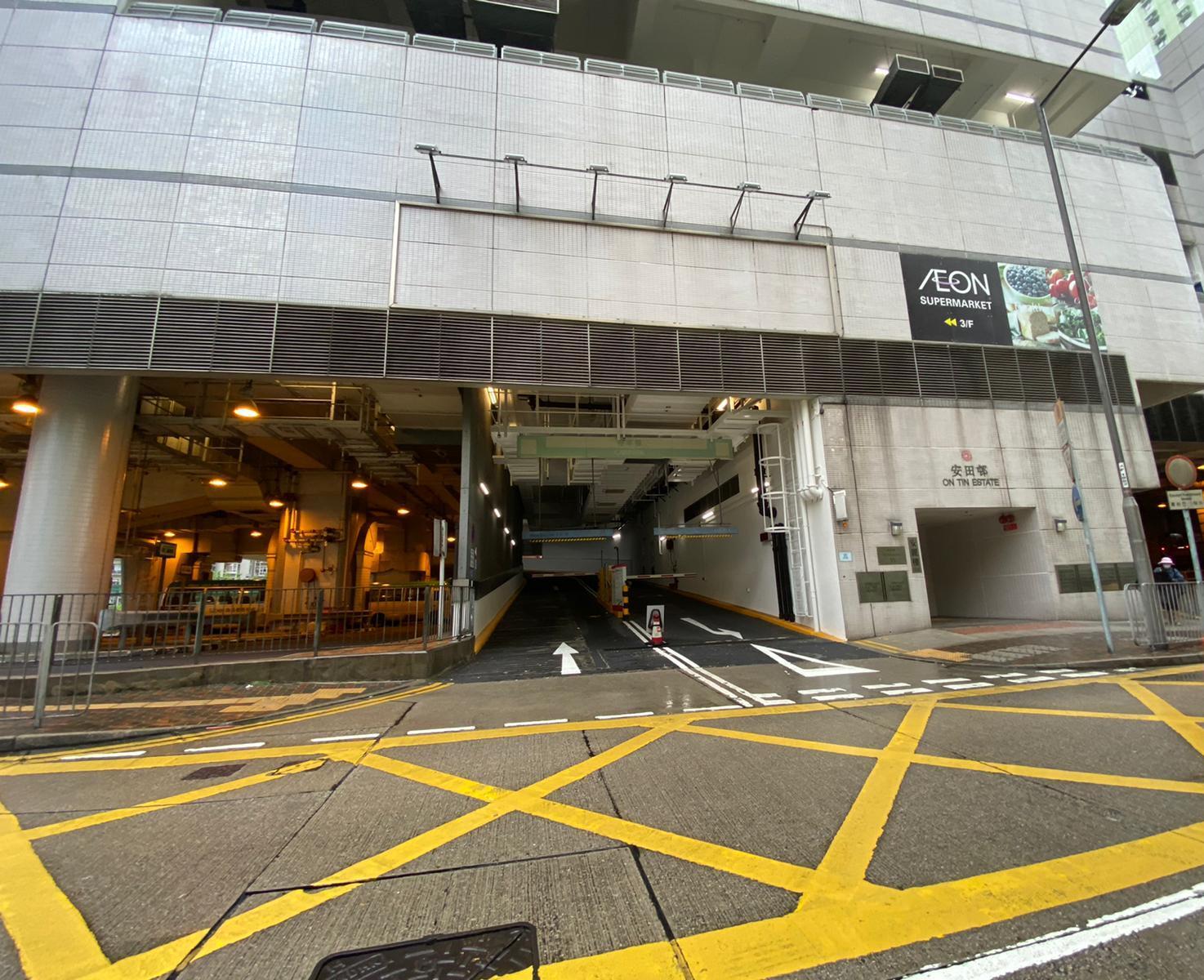 啟田商場停車場泊車(啟田A停車場)