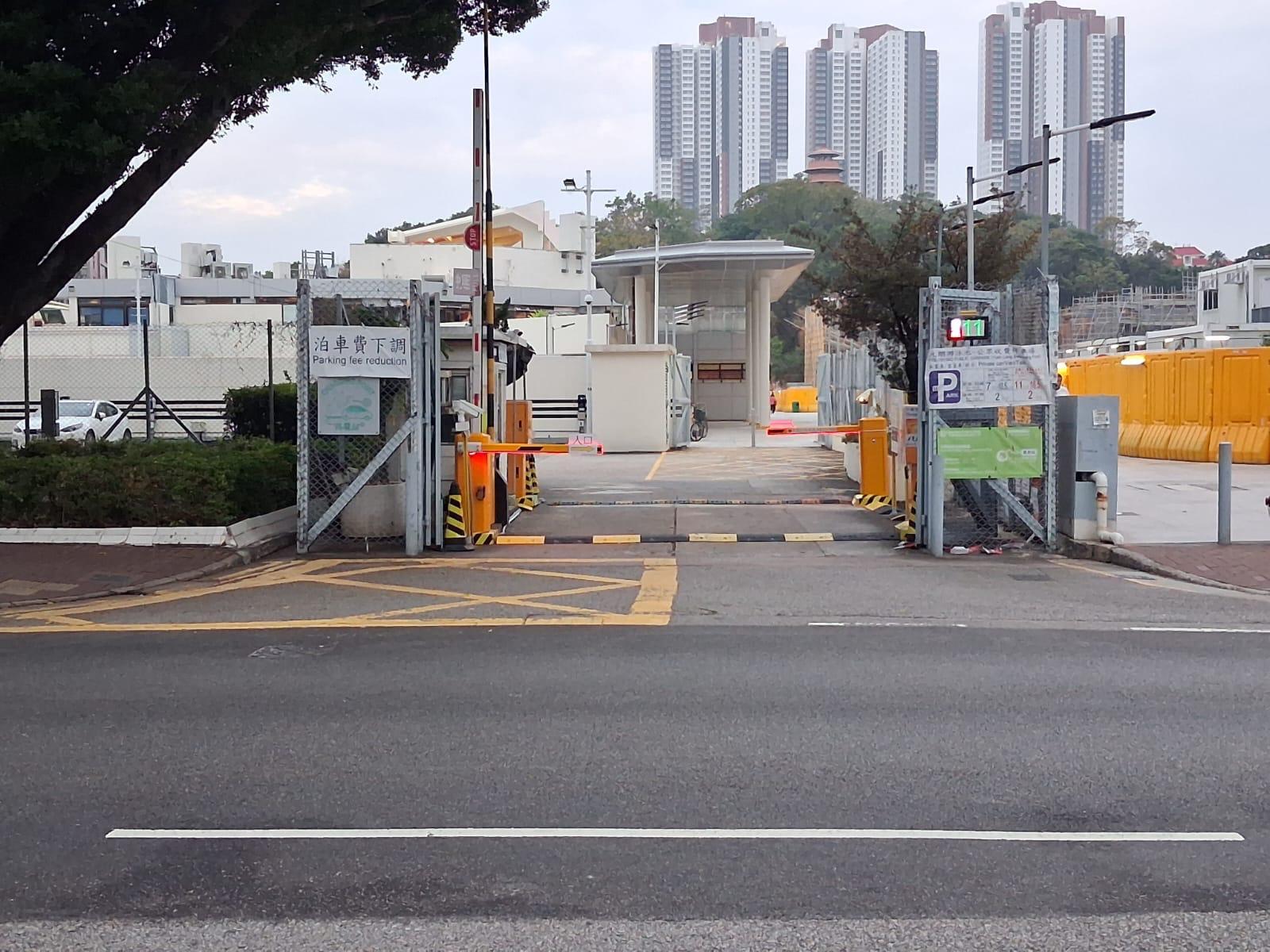 元朗游泳池停車場 入口照片