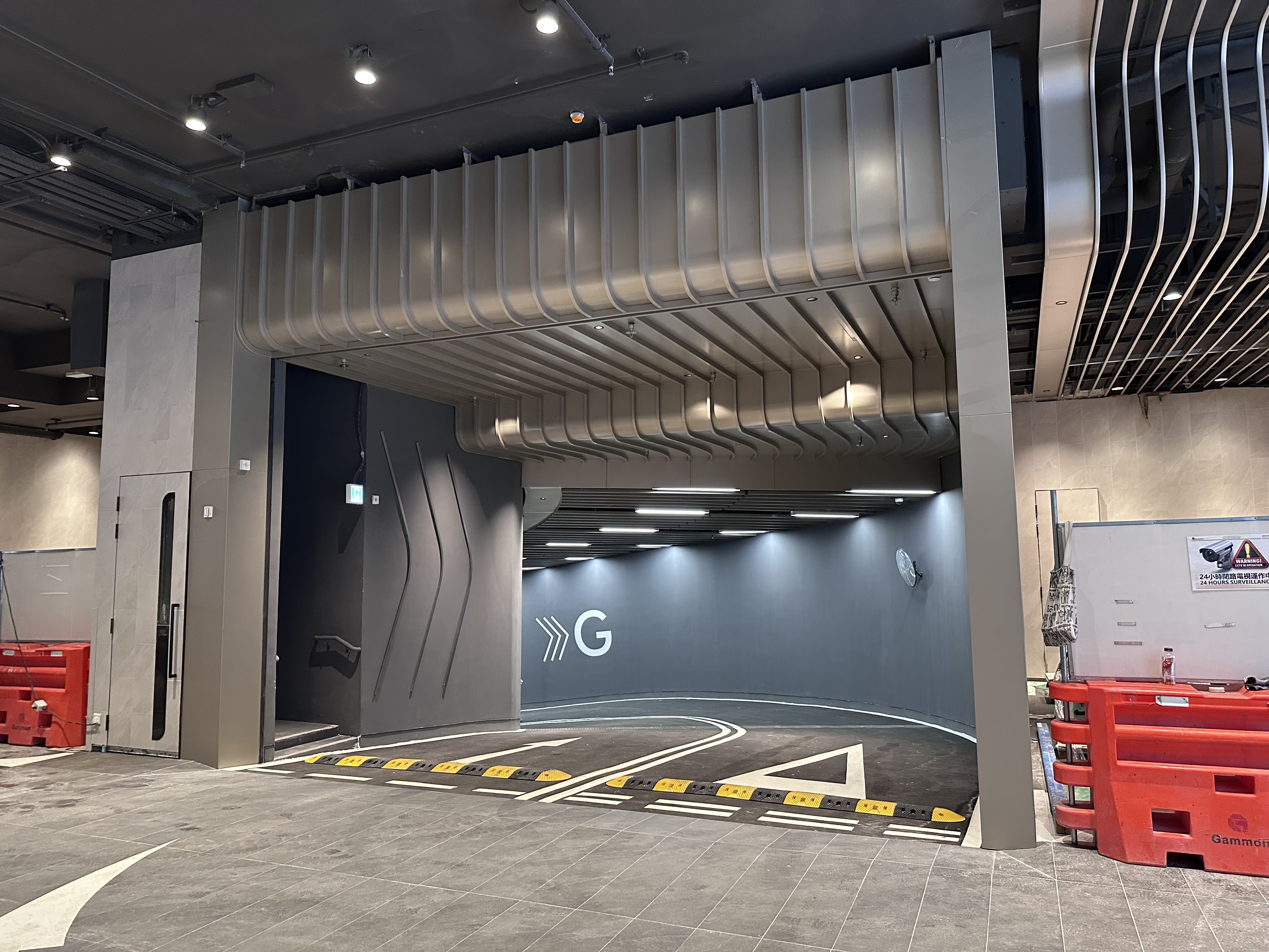 Crystal Tower 停車場 入口照片