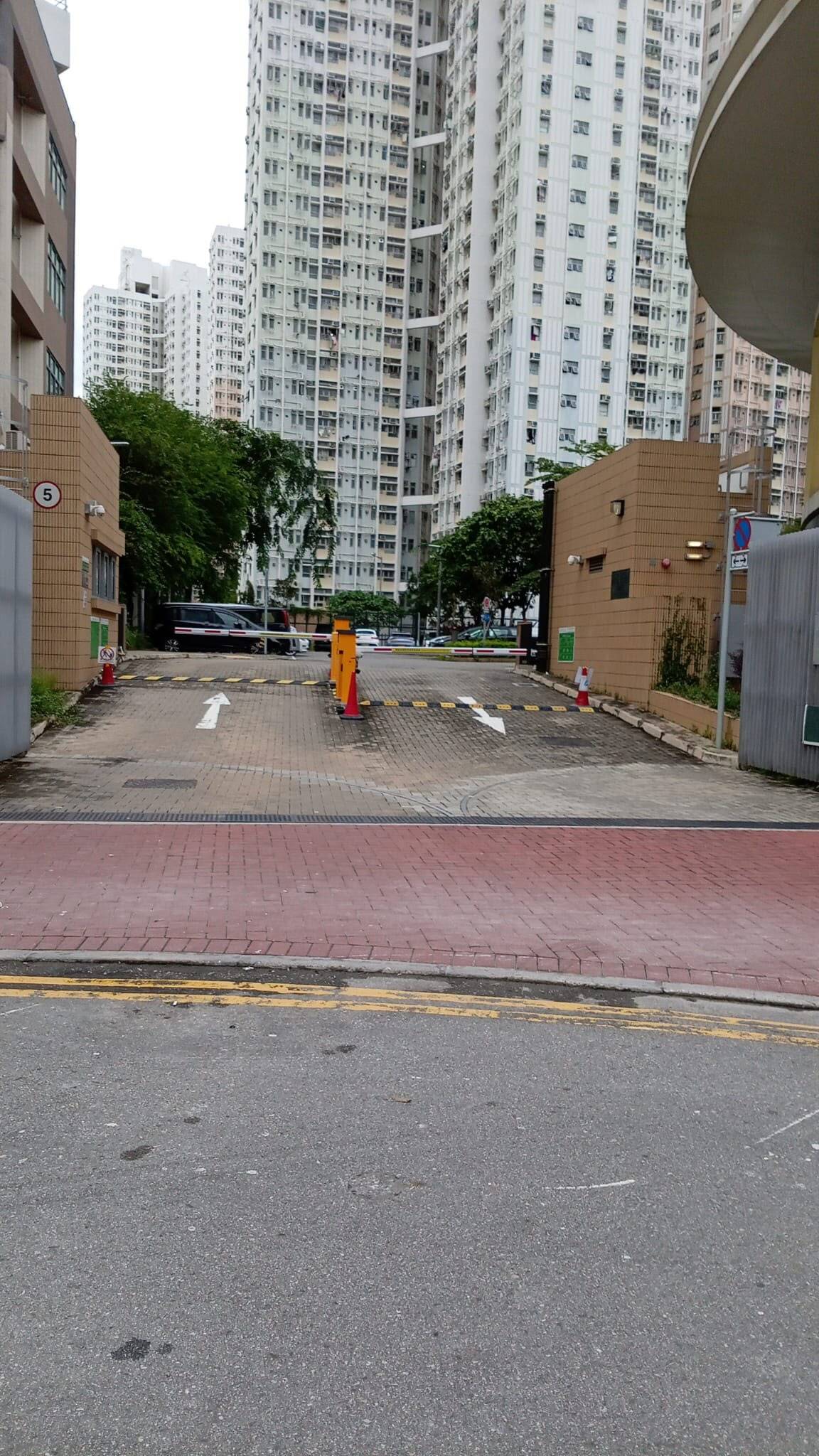 屯門西北游泳池 入口照片